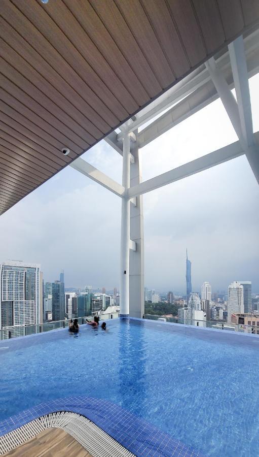 Lx 39A Balcony Klcc View 1 Bedroom Infinity Pool Kuala Lumpur Esterno foto